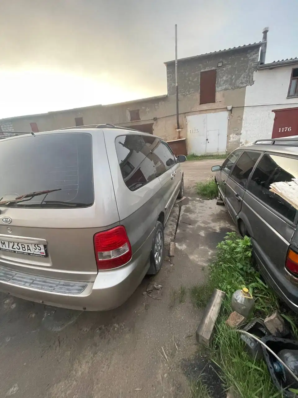 Kia Carnival 2003 - Легковые автомобили (Авто) в Вологда