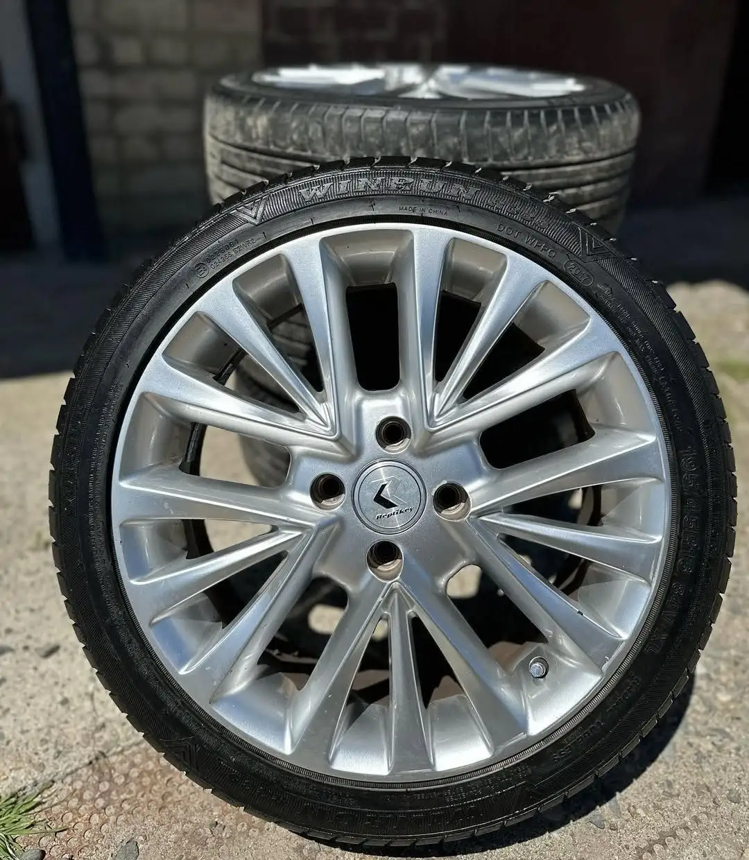Продаю диски r16 Камрики - Колёса и шины (Авто) в Вологда