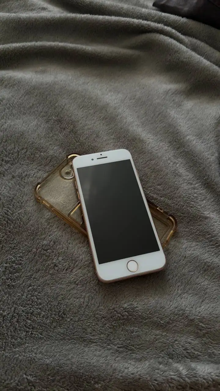 iPhone 8 - Смартфоны и гаджеты (Электроника) в Вологда