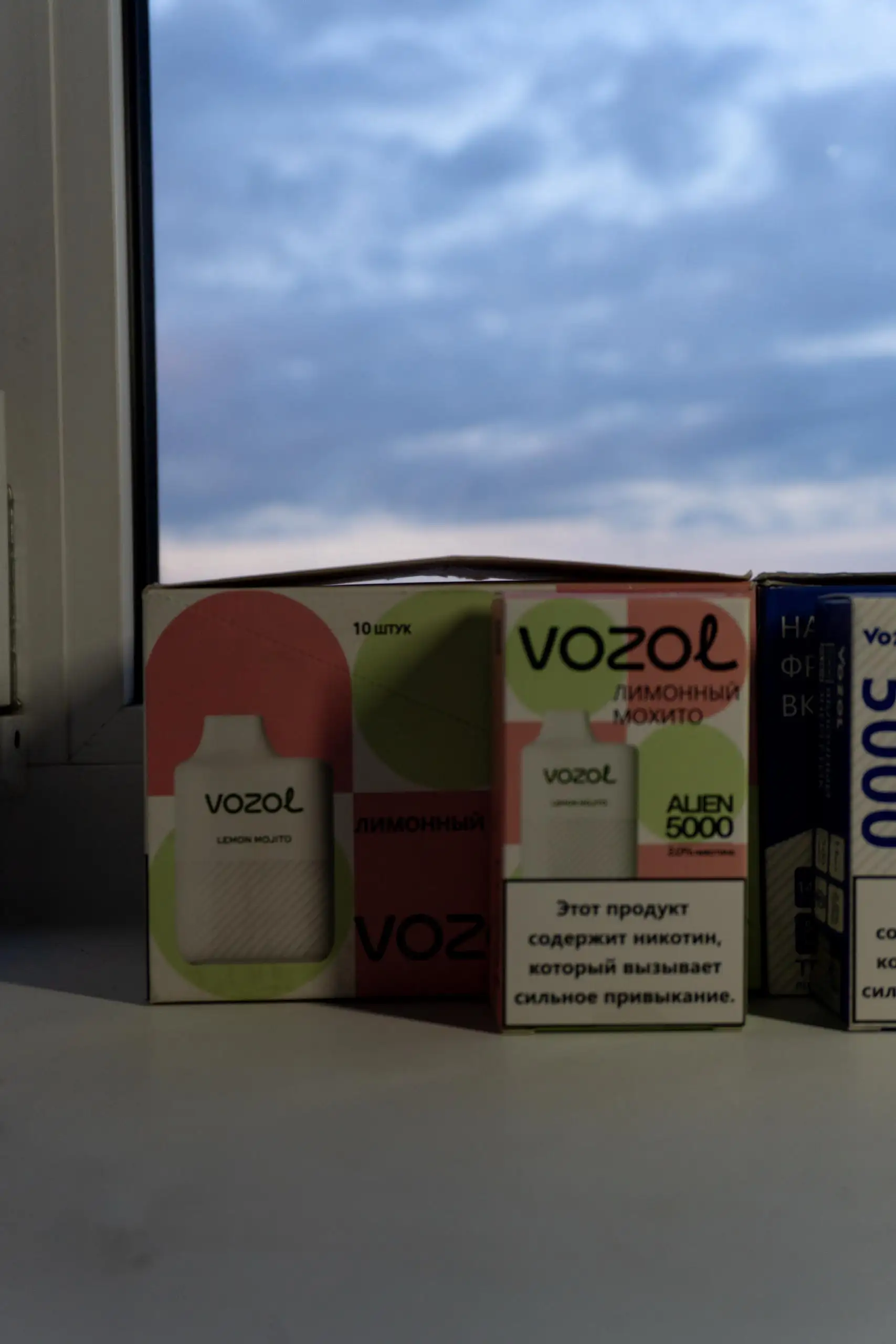 Продажа Vozol Alien 5000 и Alien 4000 оптом и в розницу - Электронные сигареты (Электроника) в Вологда