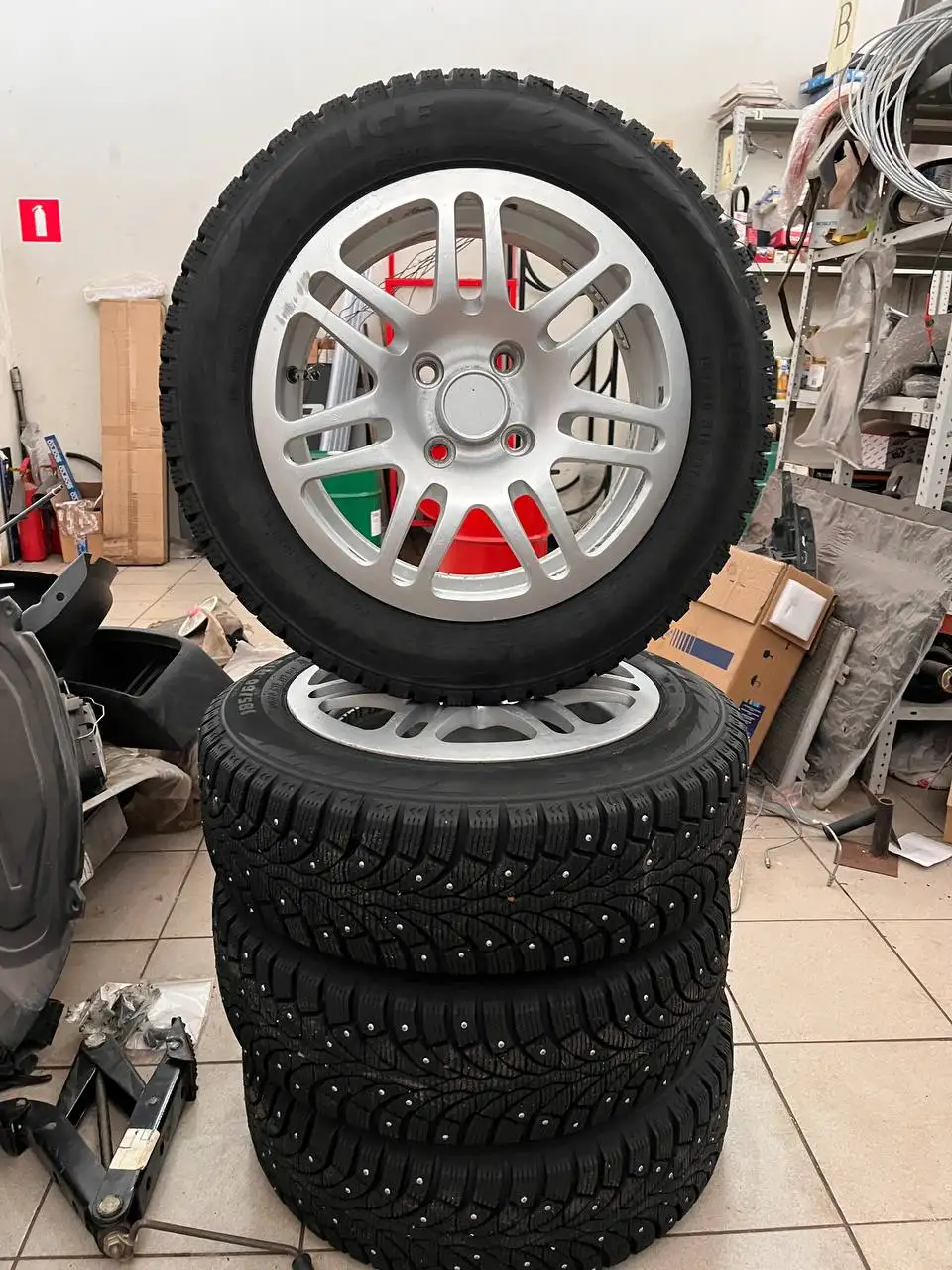 Продам диски ВСМПО Сириус зимняя резина - Диски и шины (Авто) в Вологда
