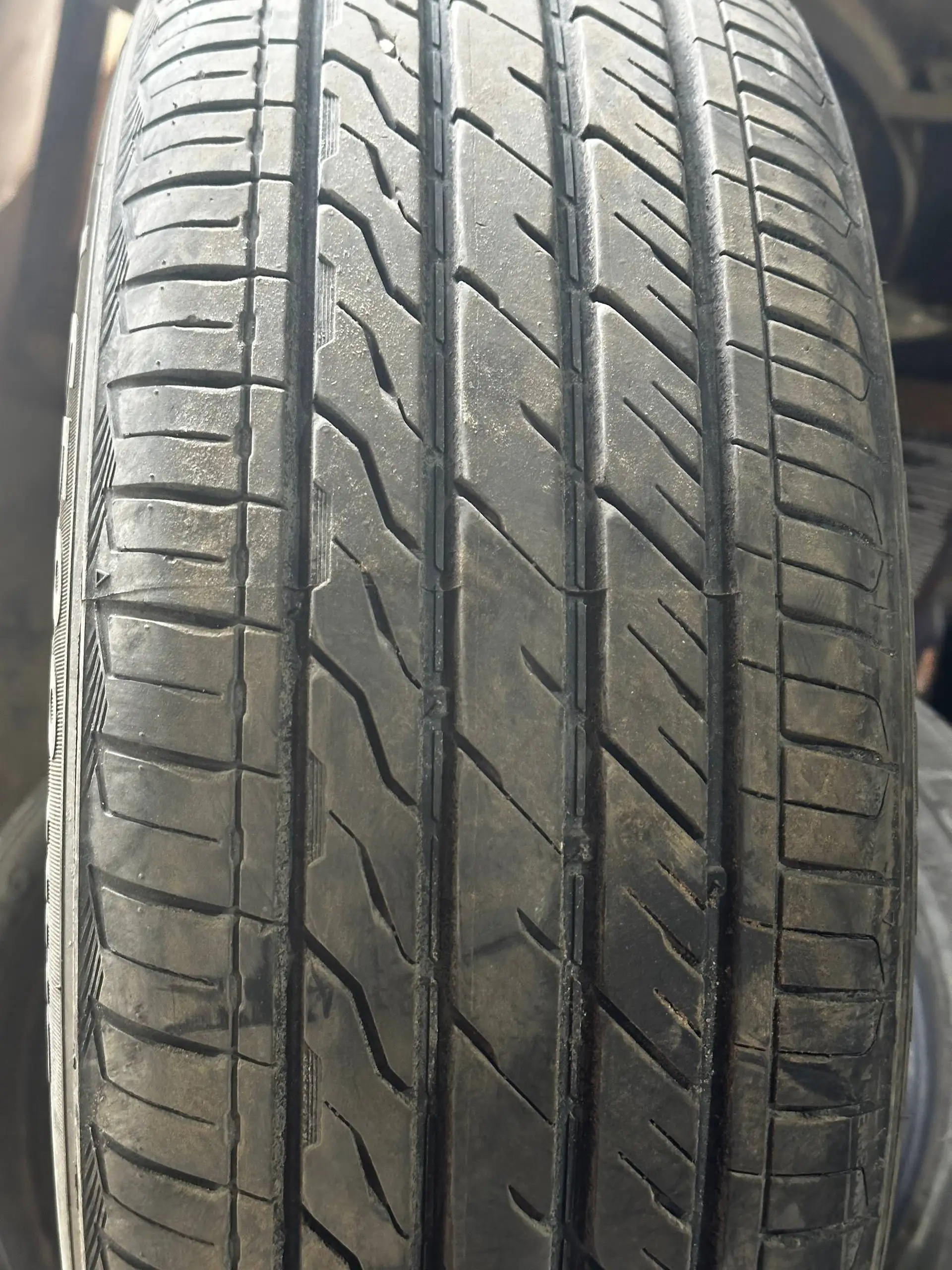 Продам 15к резине месяц - Шины (Авто) в Вологда