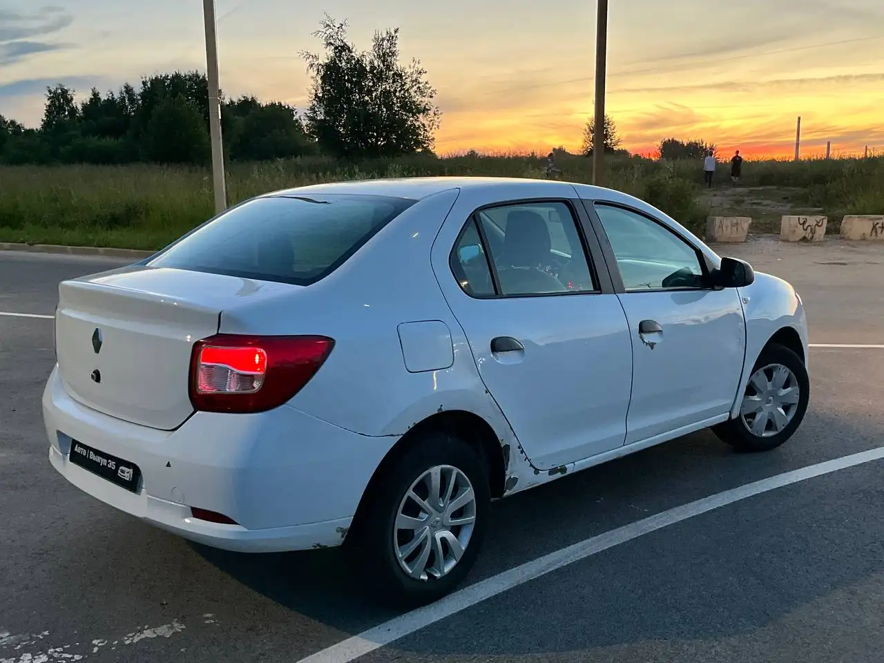 Renault Logan 2018 1.6 МТ - Легковой автомобиль (Авто) в Вологда