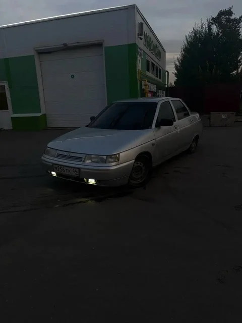 ВАЗ 2107 (Чирик) 2003 года, требует кузовного ремонта - Аккумуляторы в Вологда