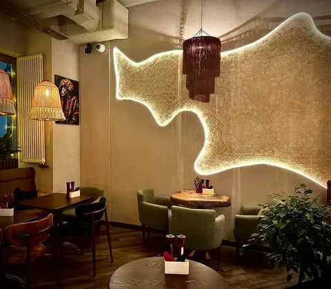 Вакансии в семейном грузинском ресторане-баре - Работа в Москва