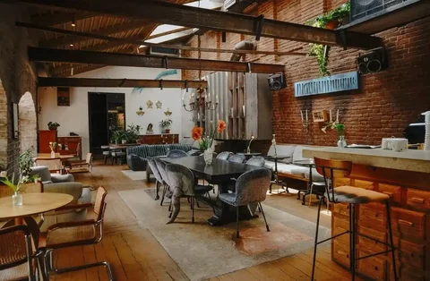 Вакансия кондитера в ресторане Yauza Place - Работа в Москва