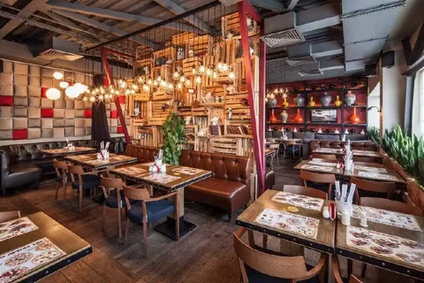 Вакансия бармена в сети грузинских ресторанов Джонджоли - Работа в Москва