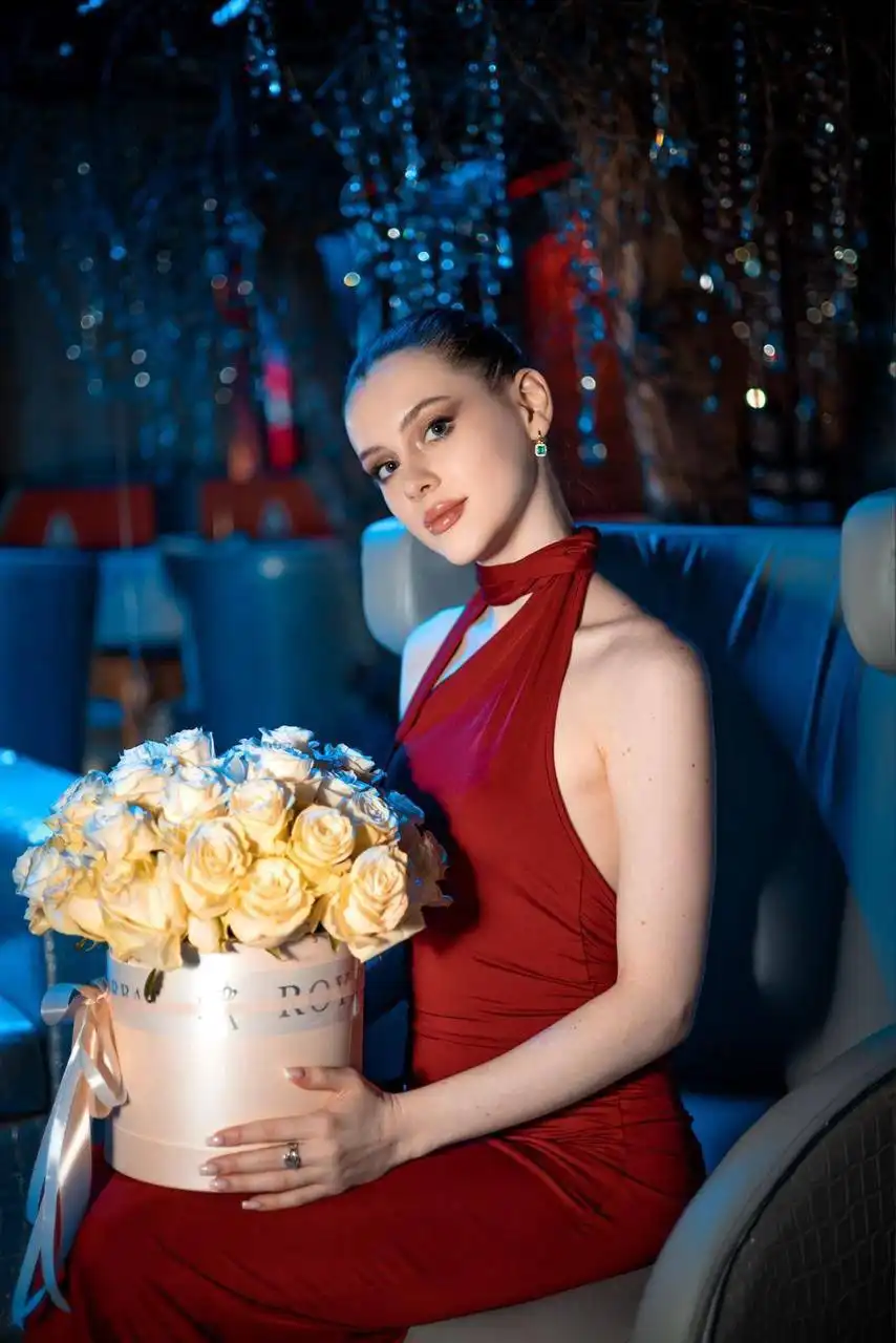 Вакансия промо-модели для продажи цветов