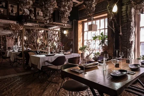 Раннер в ресторане Madame Roche - частное объявление в Москва