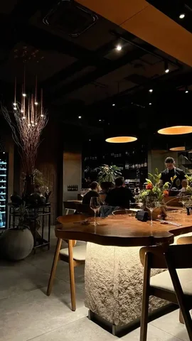 Вакансия повара горячего цеха в сетевых ресторанах - Продавец-консультант в Москва