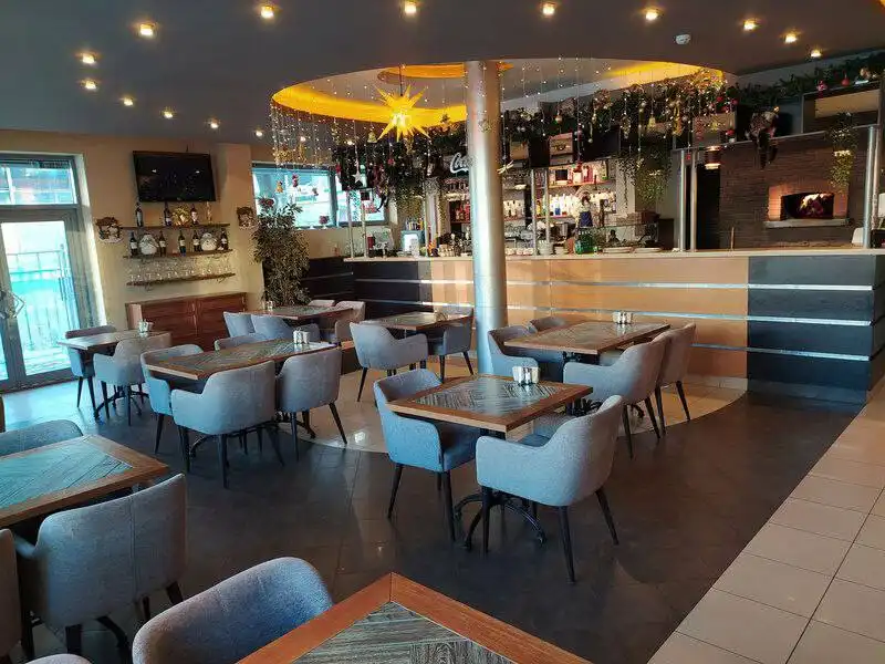 Вакансия повара-универсала в кафе Кампанелло - Повар (Работа) в Москва