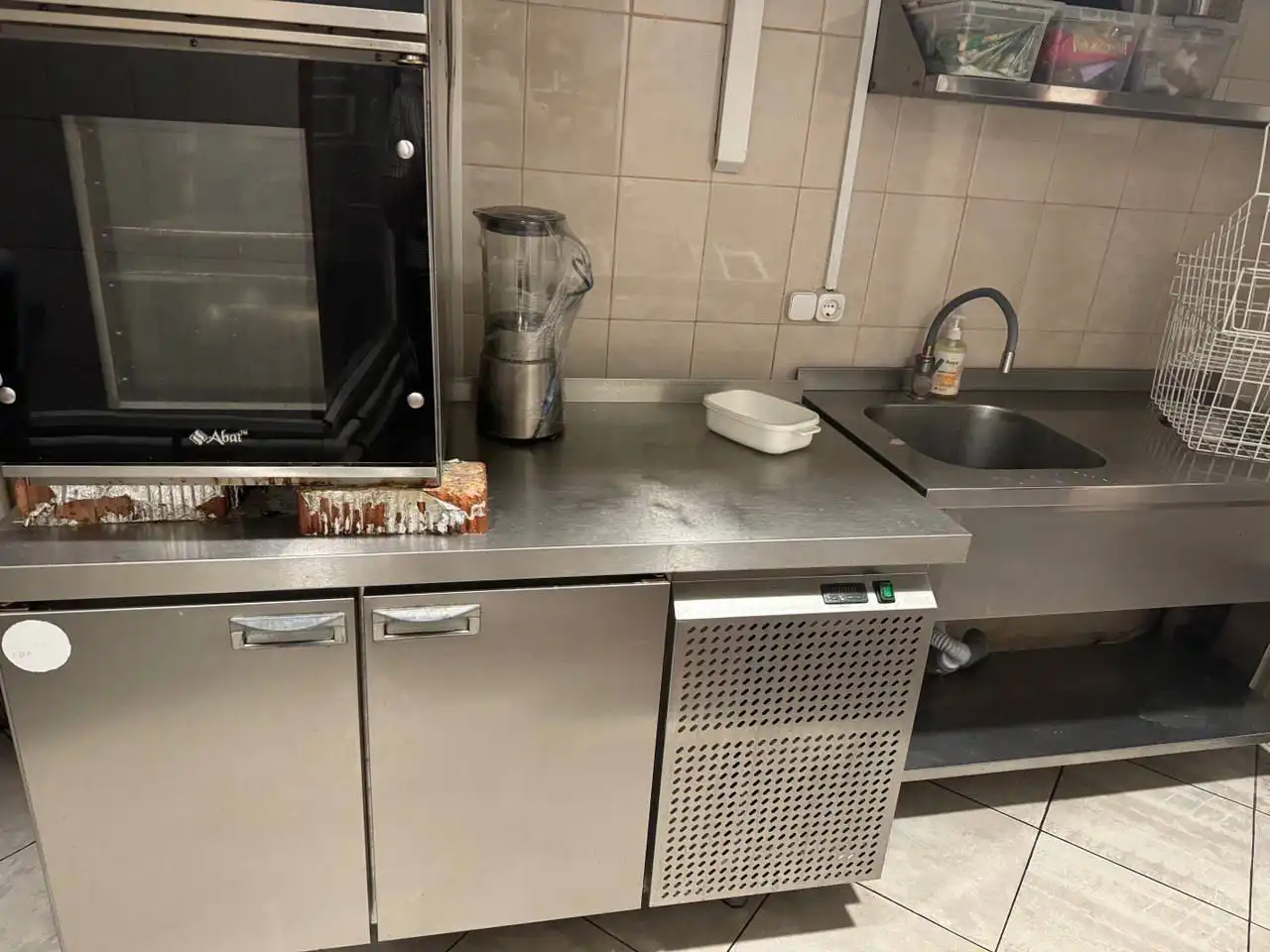 Продажа готового оборудования и мебели для кухни и клиентской зоны - Оборудование для общепита (Готовый бизнес и оборудование) в Неизвестно