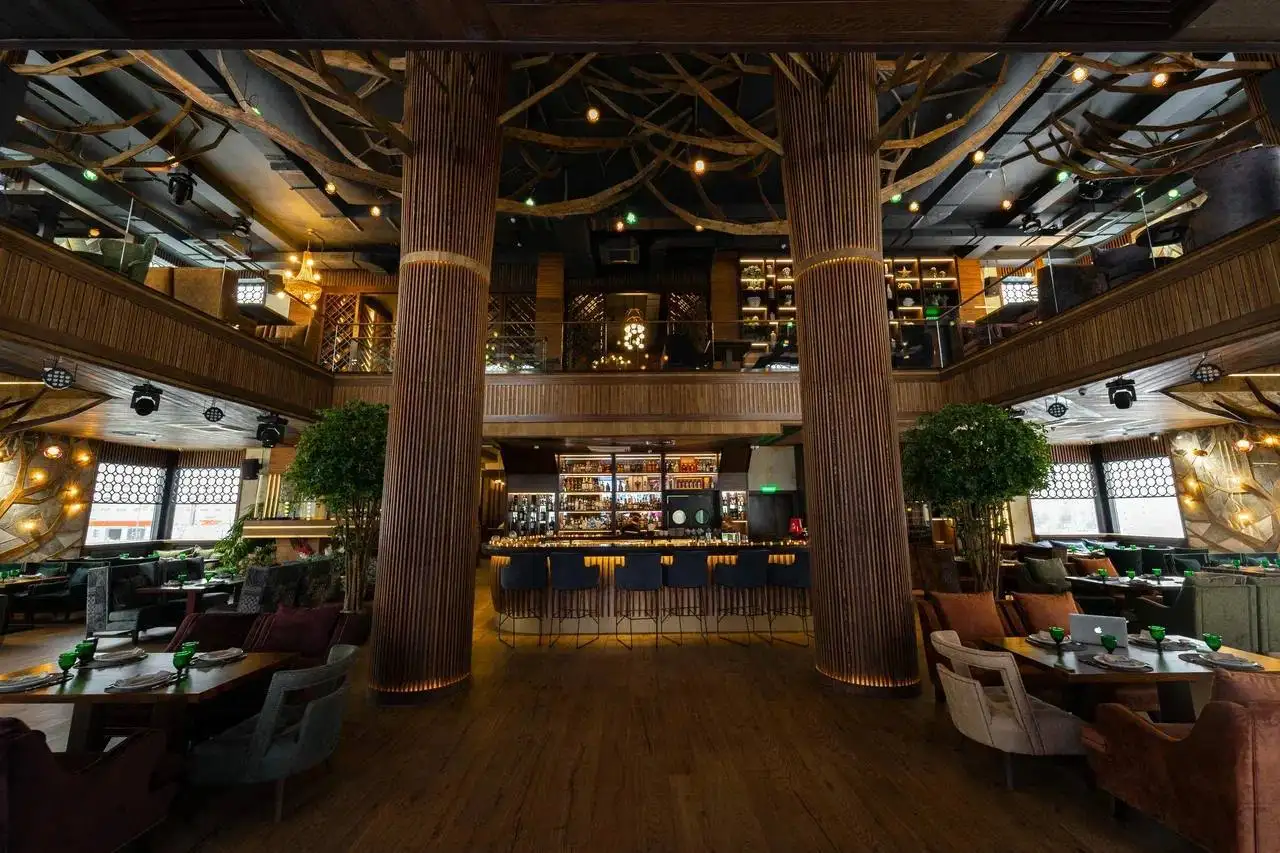 Вакансия хостес в ресторане Макадамия - Обслуживающий персонал (Работа) в Москва