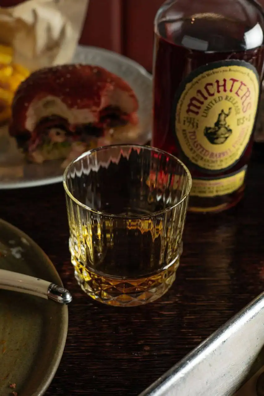 Вакансия помощника бармена (барбек) в мясном ресторане Smoke BBQ - Рестораны/Кафе (Работа) в Москва