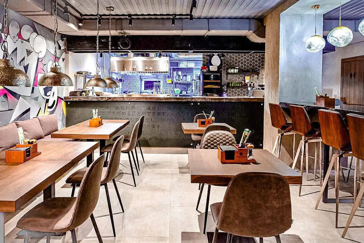 Вакансия официанта в ресторане Ramen Ten - Вакансии в сфере общественного питания (Работа) в Москва