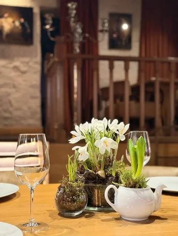 Вакансия повара горячего цеха в ресторане - Администратор в Москва