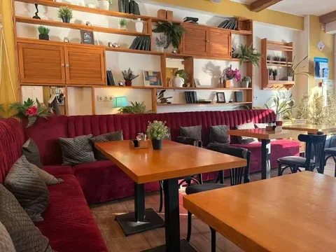 Вакансия бариста в кафе «Лето Близко» - Администратор в Москва