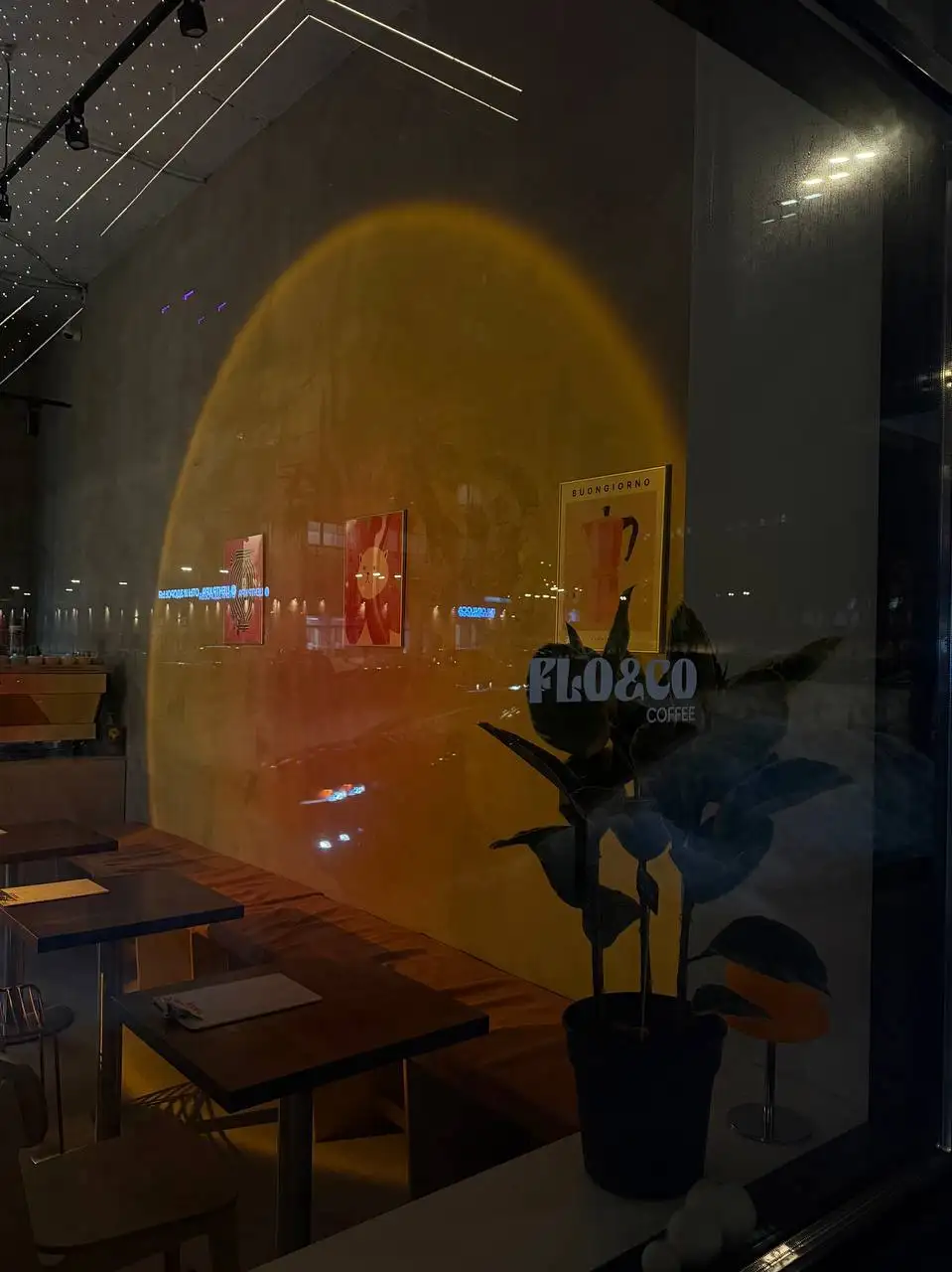 Вакансия баристы в ресторане/кафе Flo&Co - Вакансии (Работа) в Москва