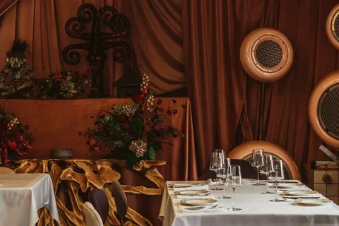 Вакансии поваров в ресторане Москвы - Доставка/Курьер в Москва