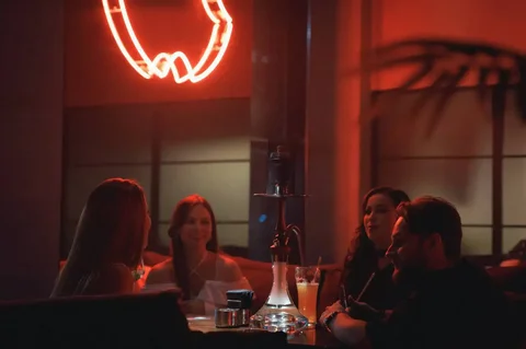 Вакансия официанта в Hookah Place Karma - Медицина в Реутов