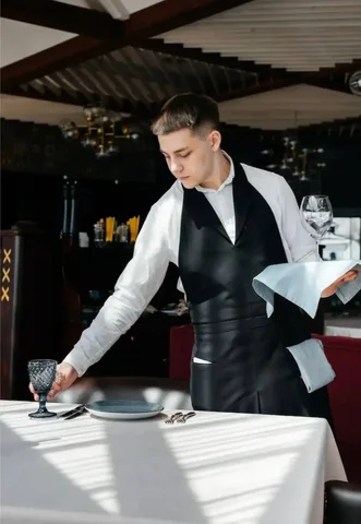 Вакансия официанта в ресторане Нияма - Курьерская доставка в Москва