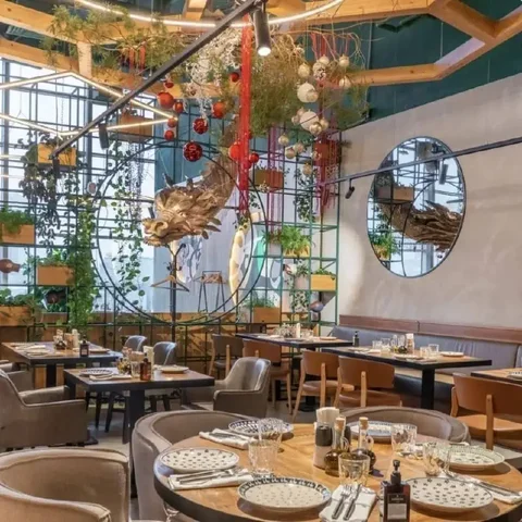 Вакансия официанта в ресторане 'Сыроварня' в Москве - Повар, ресторанный бизнес в Москва