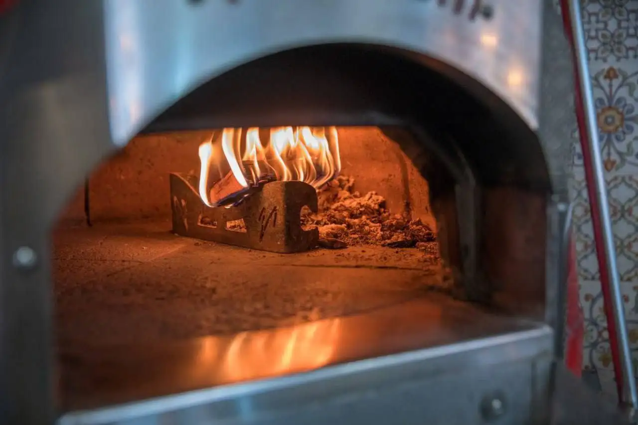 Вакансии: повар, пиццамейкер, уборщица в Pizzamento - Вакансии в ресторанах (Работа) в Москва