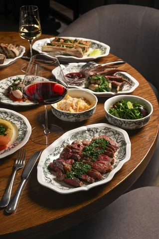 Повар-универсал в ресторан - Склад в Москва