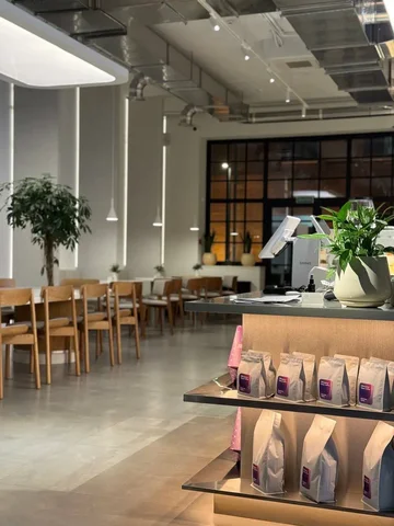 Официант в ресторан Ванлав Кейк - Гостинично-ресторанный бизнес в Москва