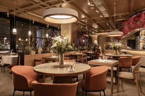 Хостес в AVA bistro - Повар-универсал в Москва