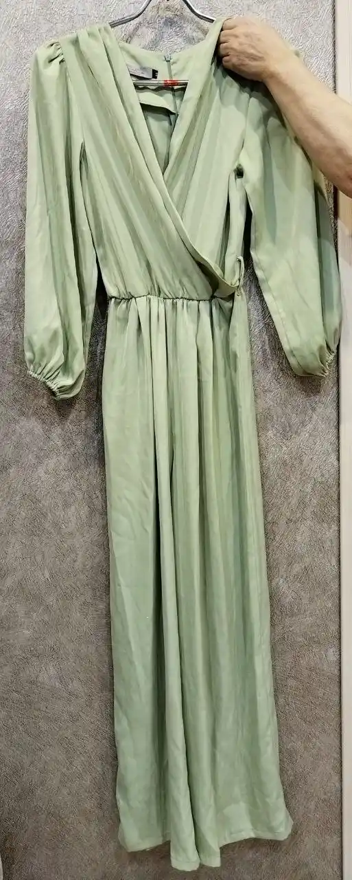 Продажа зимней одежды и костюмов