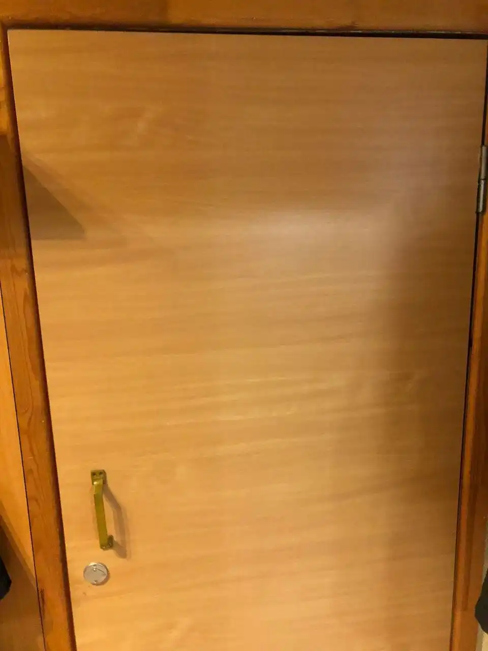 Продам дверь