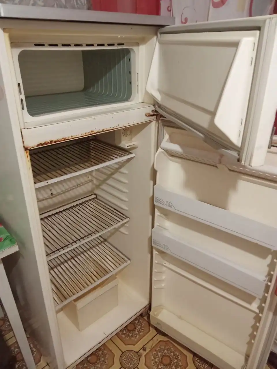Срочная продажа холодильника