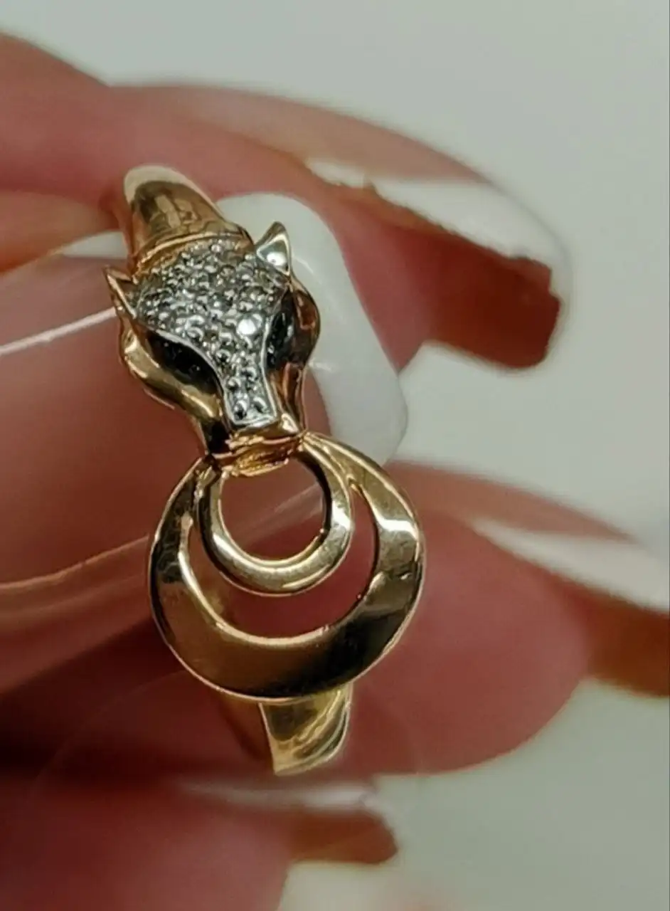 Продам новое золотое кольцо размер 18.5