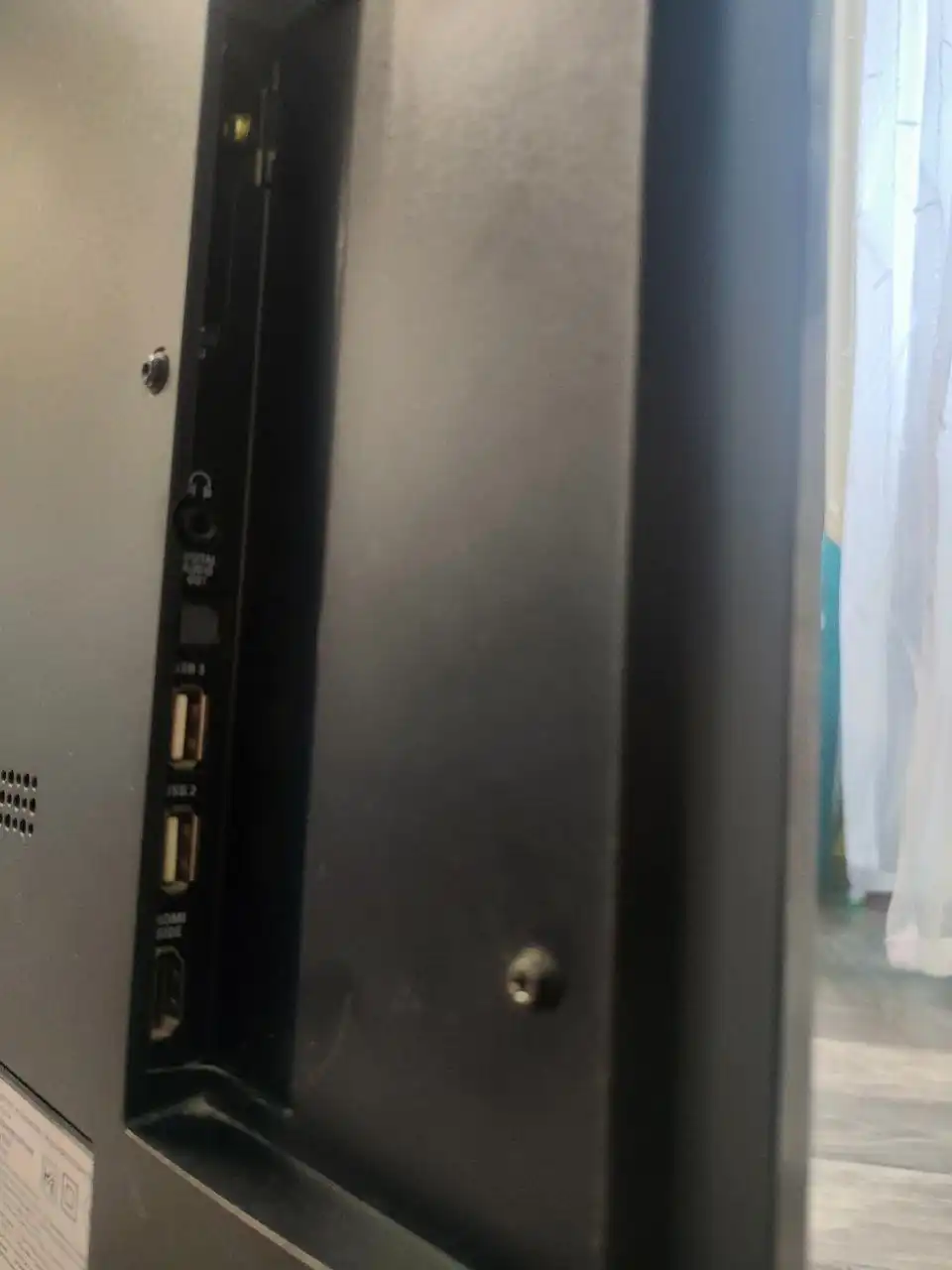 Телевизор Philips 47 дюймов с активным 3D и Smart TV - Телевизоры (Электроника) в Братск