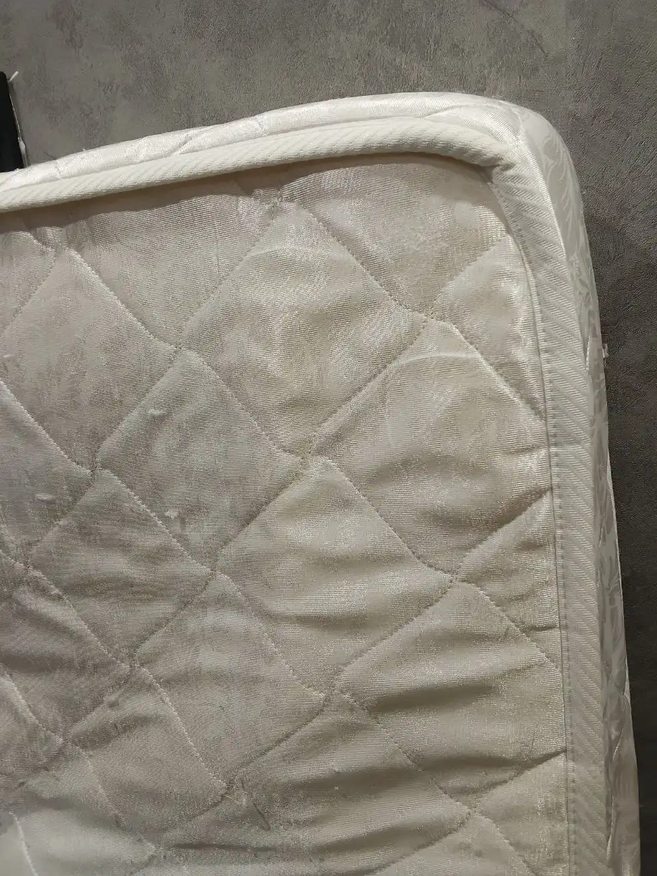 Товар в центре города - Барахолка в Братск