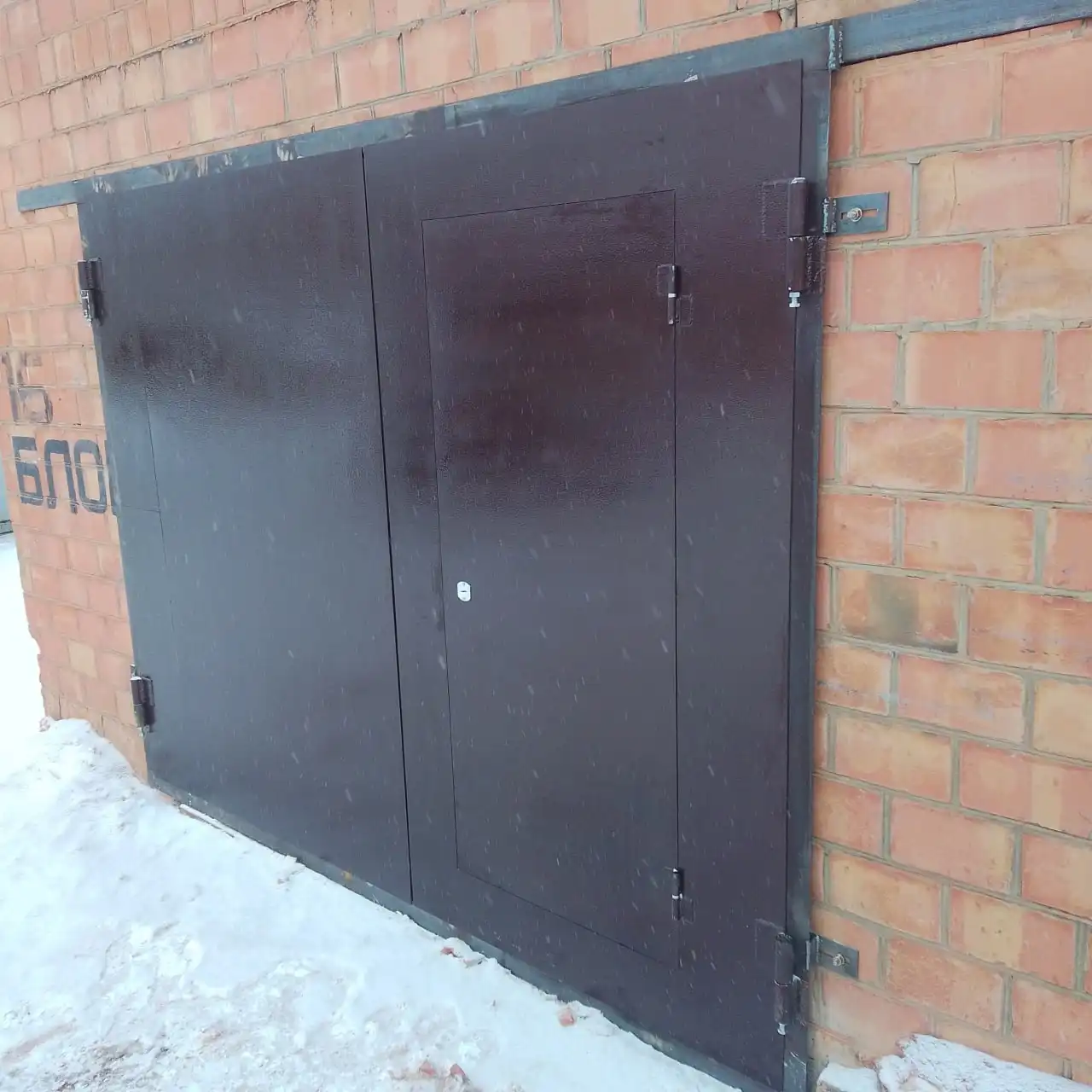 Изготовление и монтаж гаражных ворот и заборов - Строительство и ремонт (Услуги) в Братск