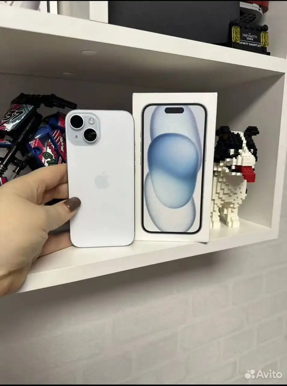 Продам iPhone 15 с разбитым экраном