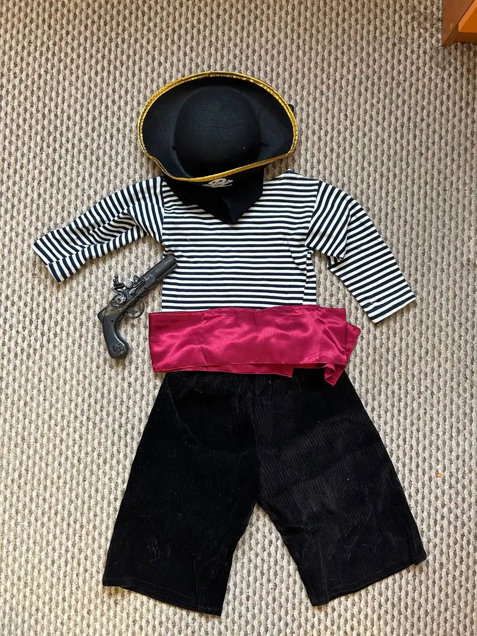 Продажа детских новогодних костюмов