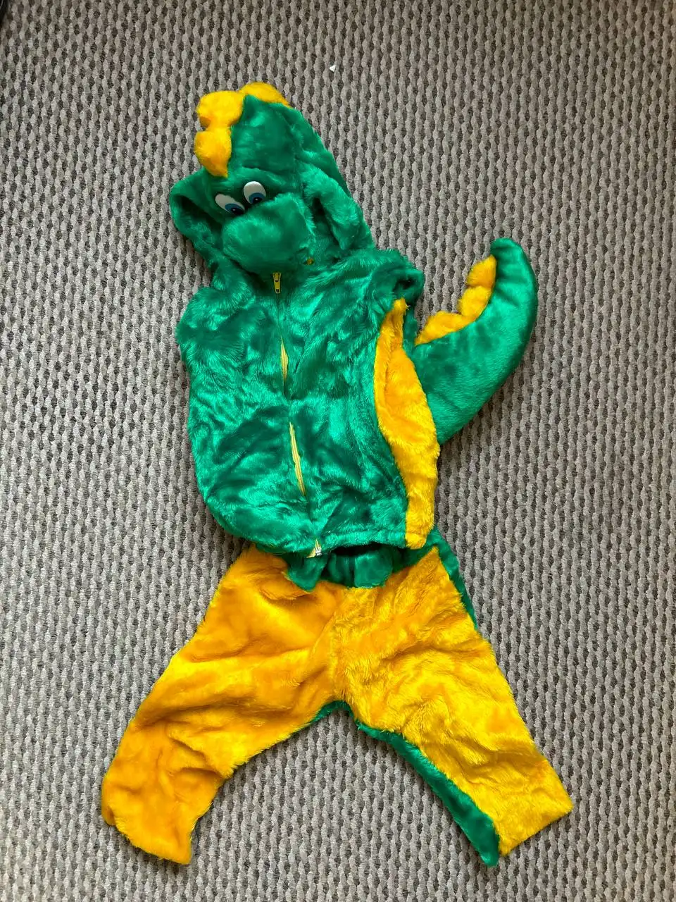 Продажа детских новогодних костюмов