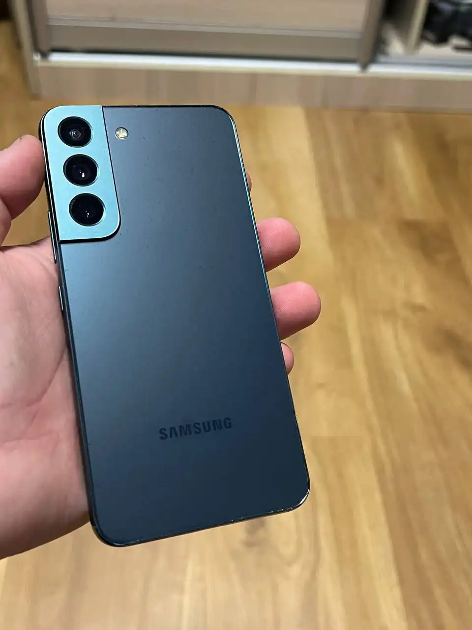 Продам Samsung S22 256GB