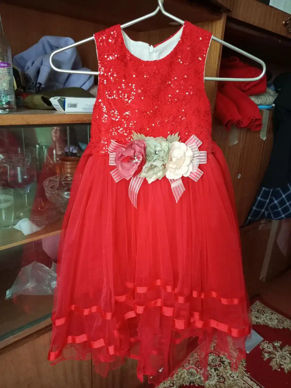 Продам два красивых платья