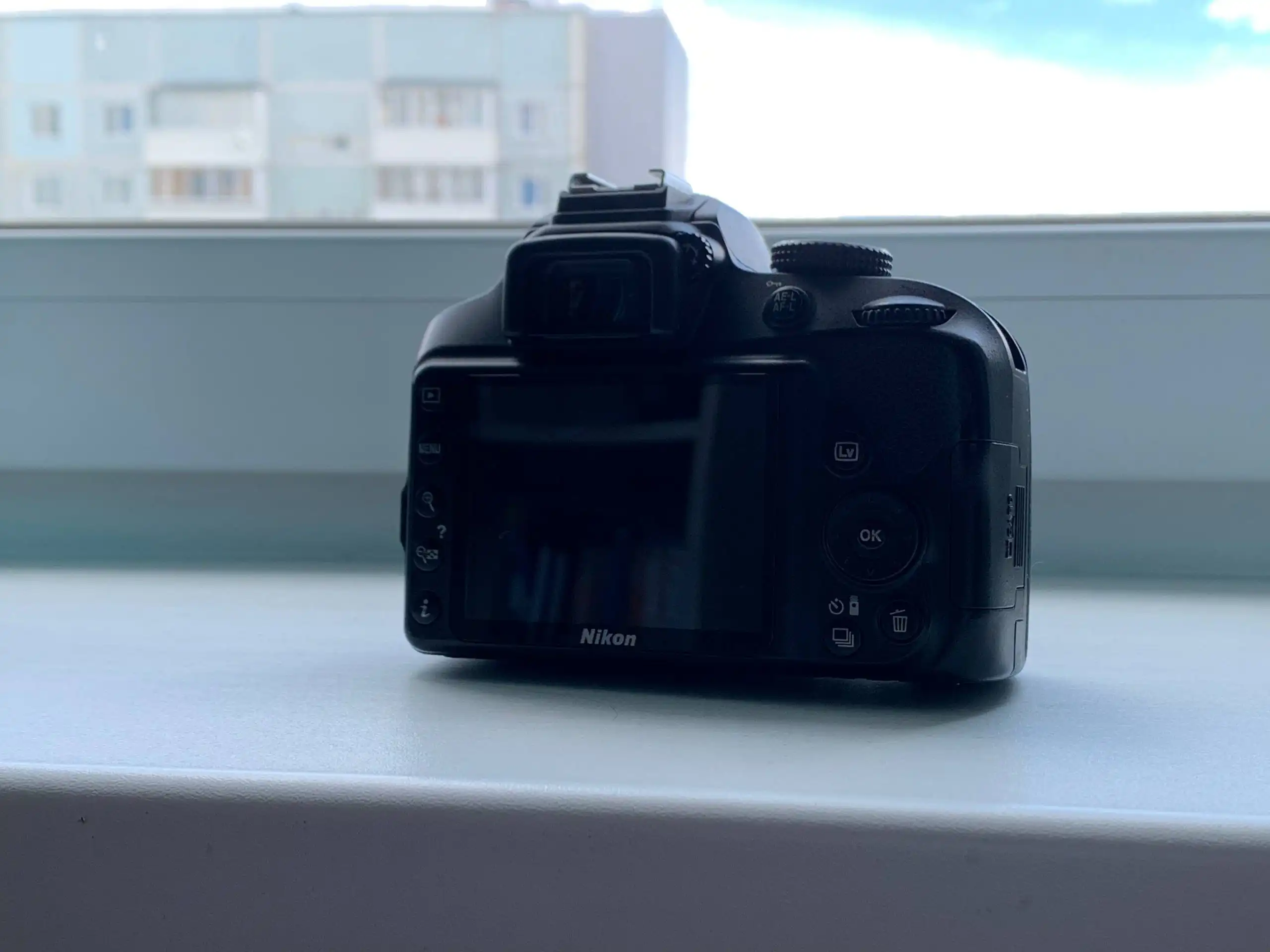 Продам фотоаппарат Nikon D3400 с объективами и аксессуарами