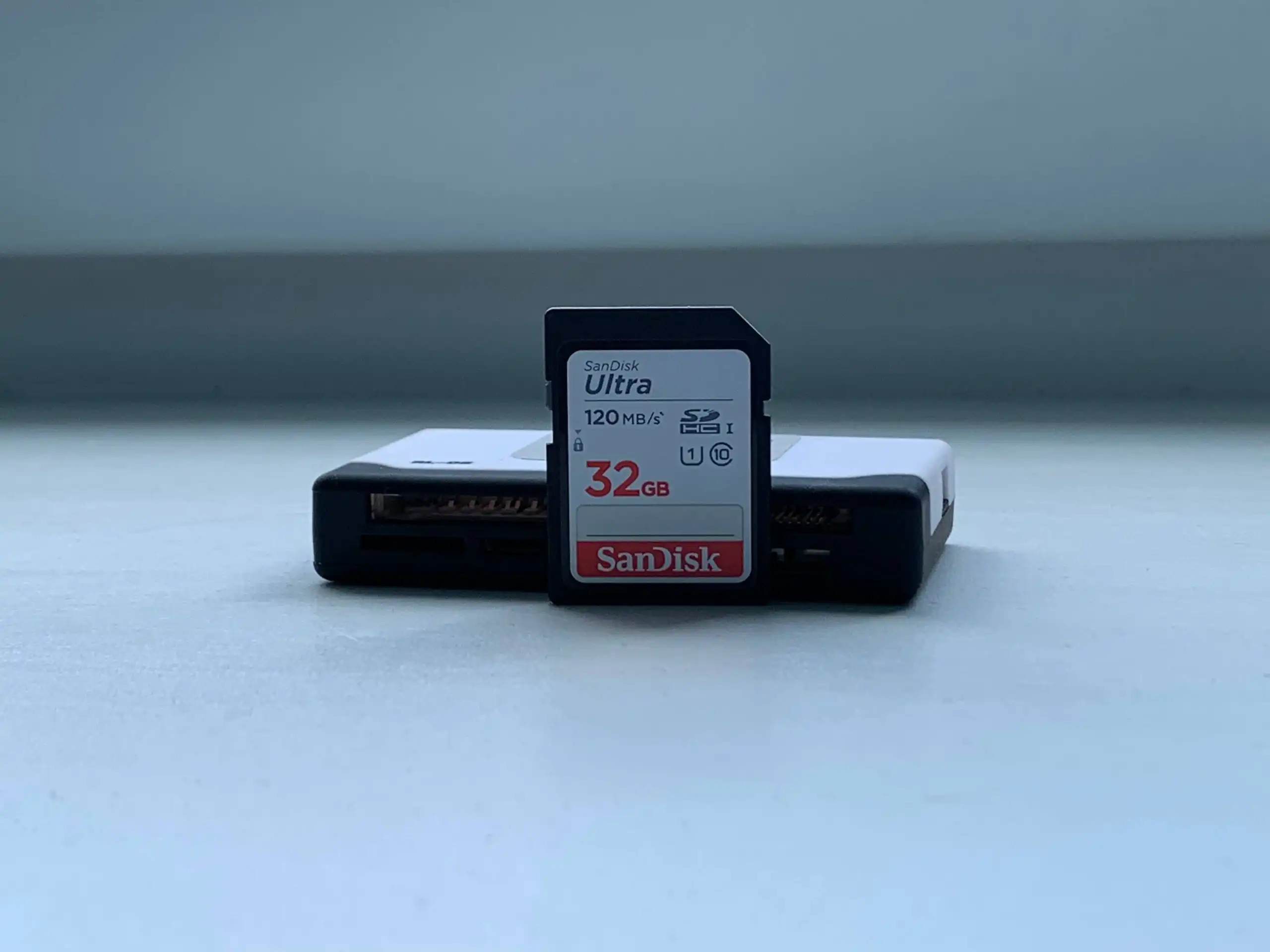 Продам фотоаппарат Nikon D3400 с объективами и аксессуарами