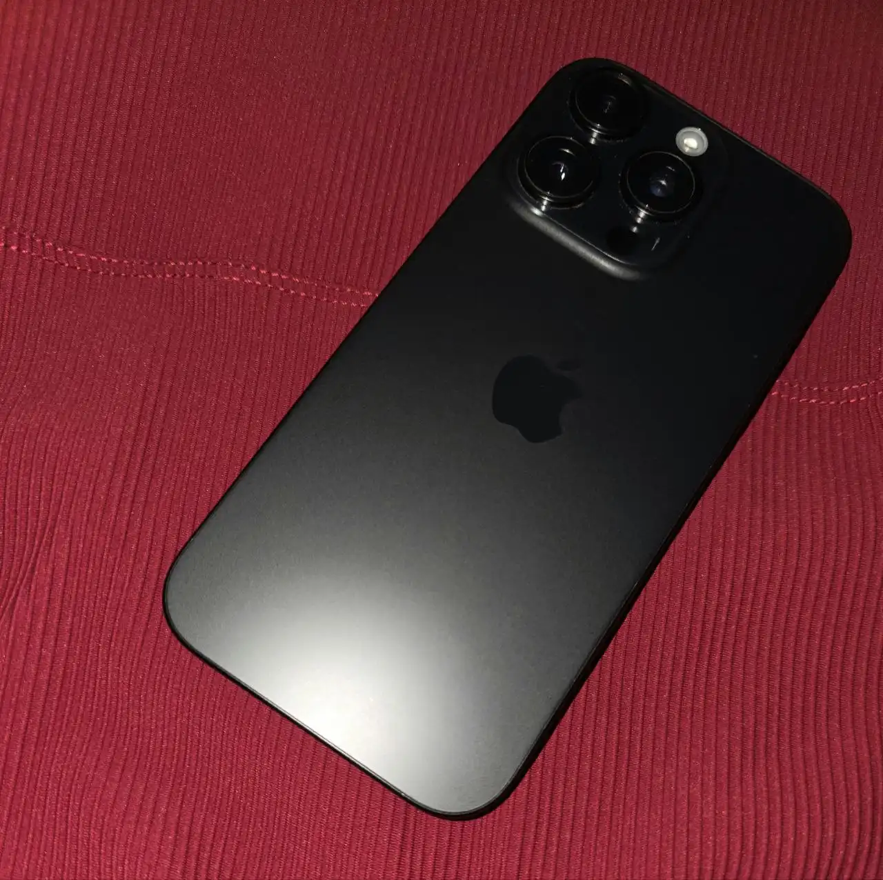 Айфон 16 про 128 гб в отличном состоянии - Смартфоны и телефоны (Электроника) в Братск