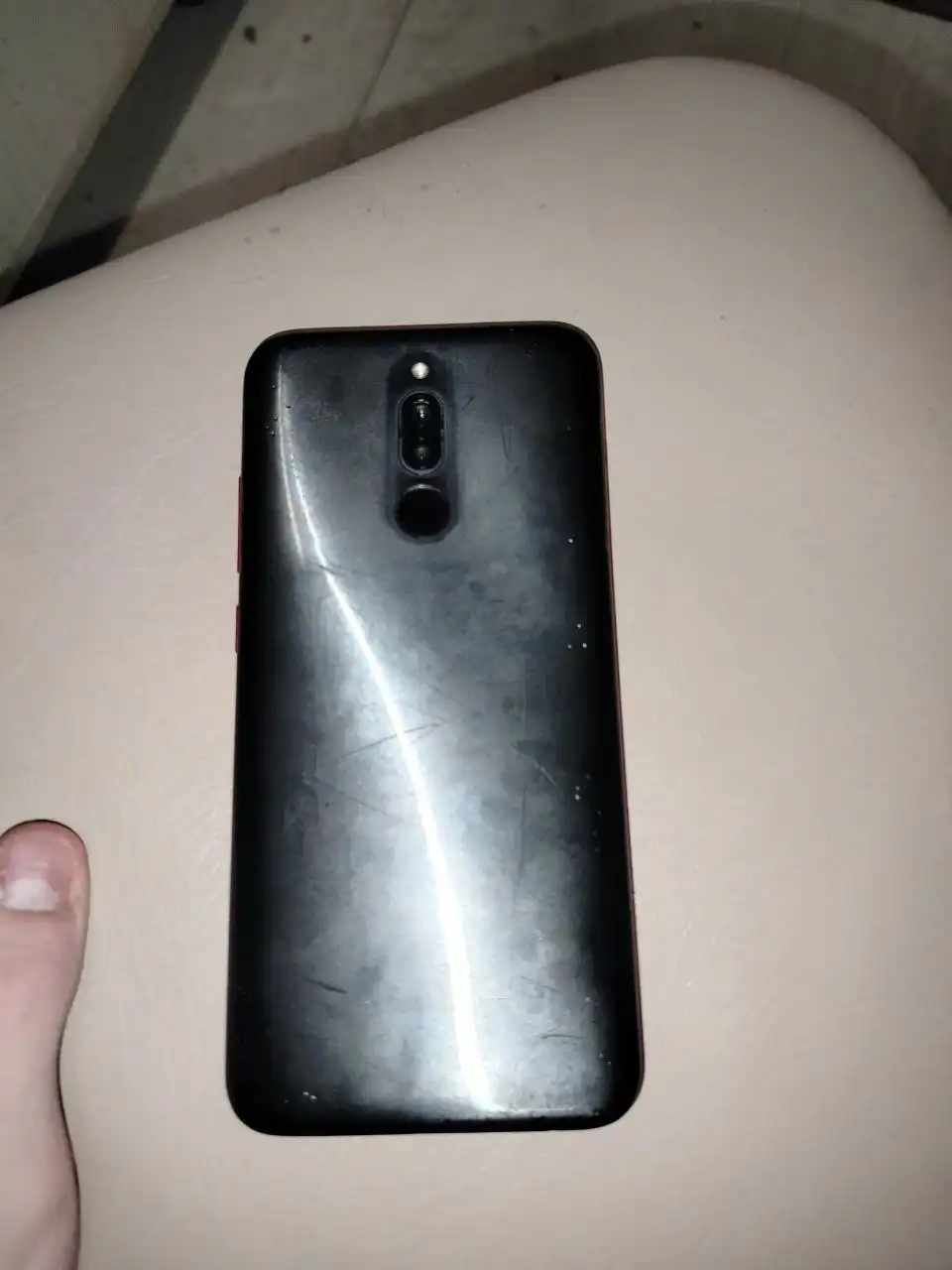 Срочная продажа Redmi 8 с царапинами