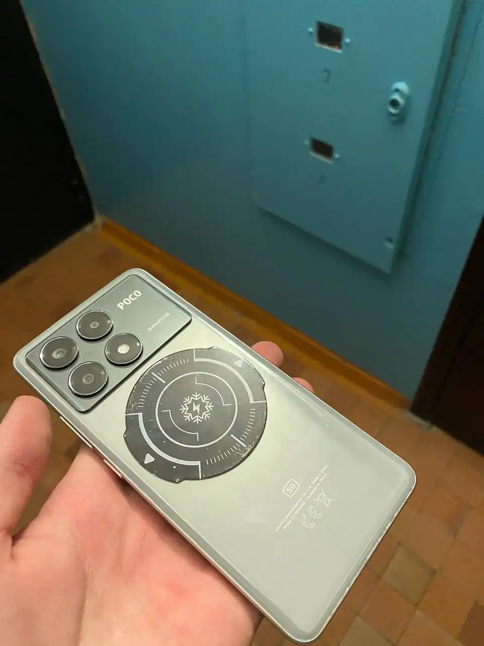 Продам POCO X6 Pro 12/512 Гб