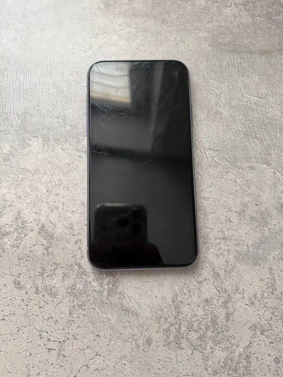 Продам iPhone 11 с незначительными дефектами - Смартфоны (Электроника) в Братск