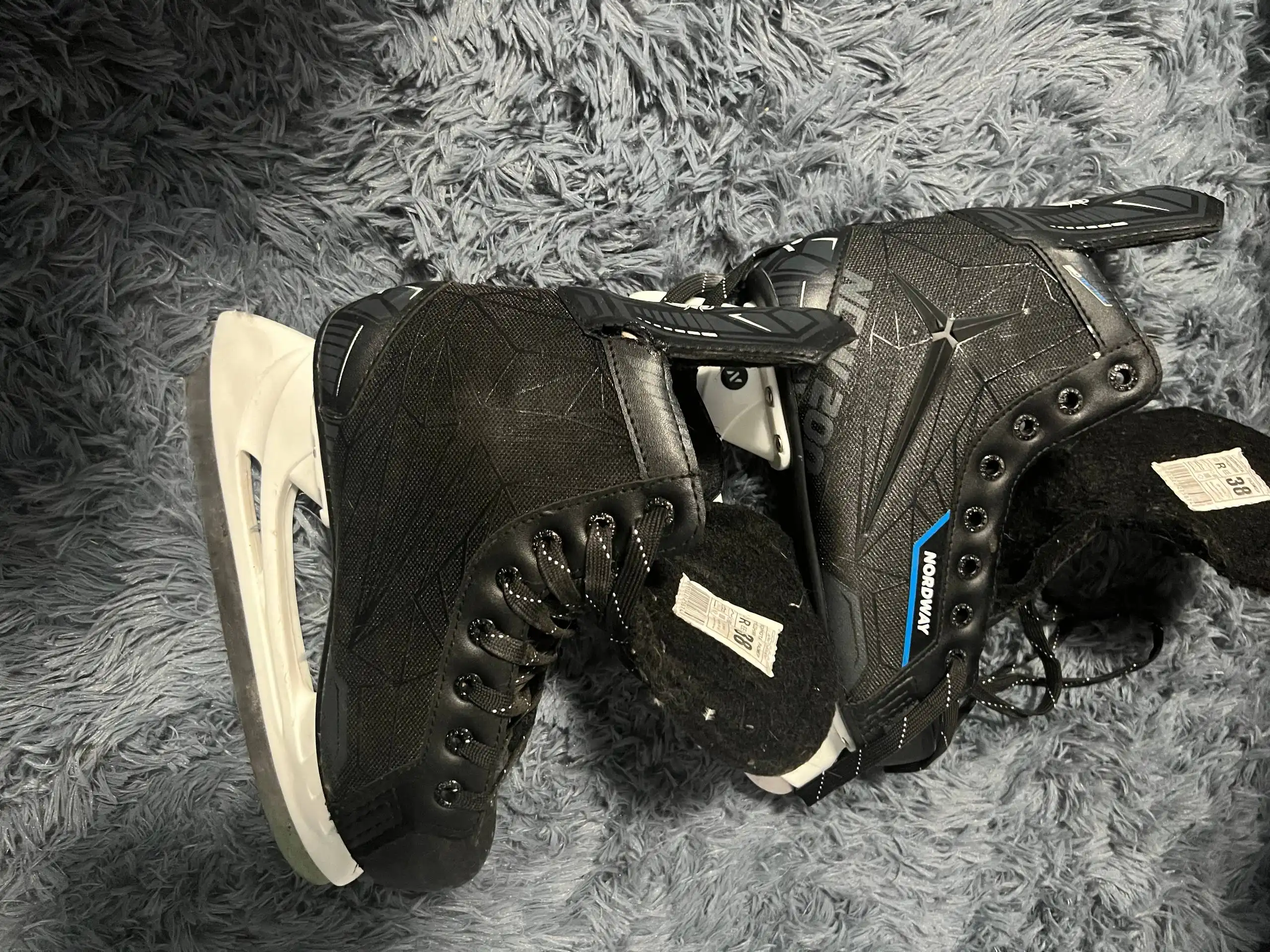 Продам товар в состоянии не очень хорошем - Барахолка в Братск