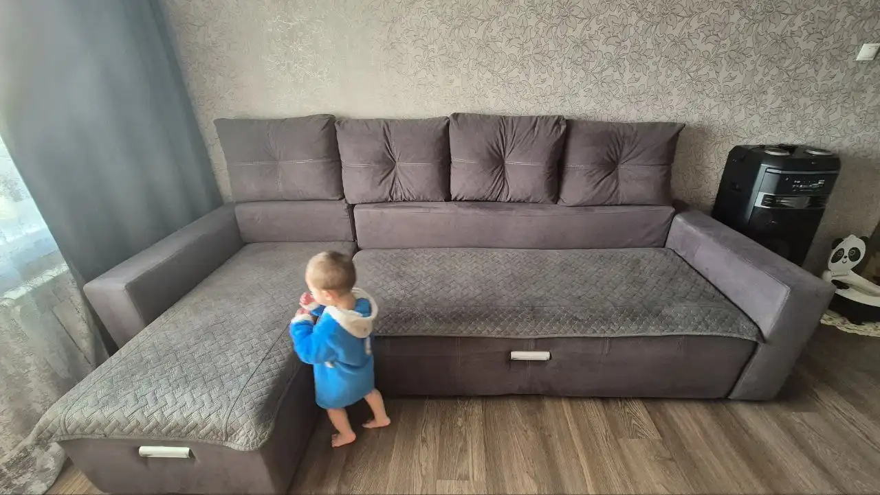 Продам угловой диван серого цвета - Мебель (Барахолка) в Братск